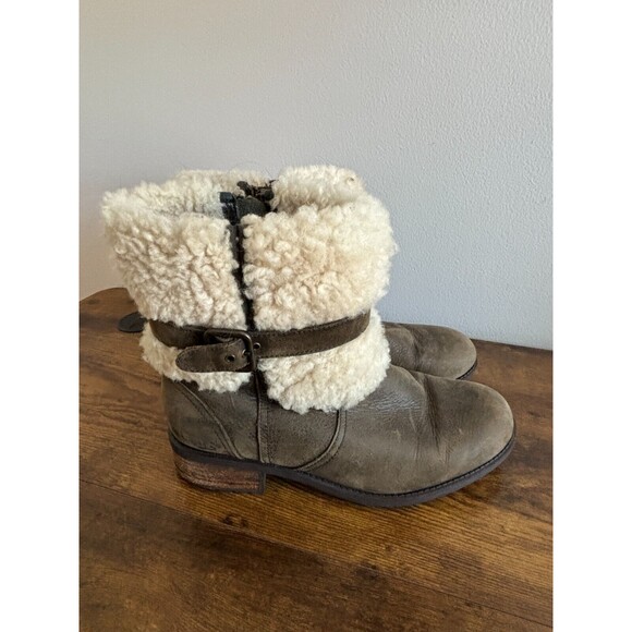 UGG Blayre II Brown Suede Leather Distressed Sheepskin Ankle Boot Women Size 9 - Picture 1 of 16